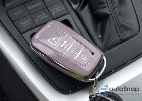 2019 Toyota Rav4 Xle из США, поврежденный, VIN 2T3P1RFV8KC017048